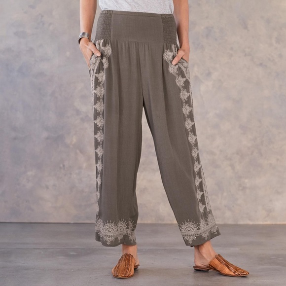 Sundance Pants - Sundance Brown Medallion Cropped Pant XL
